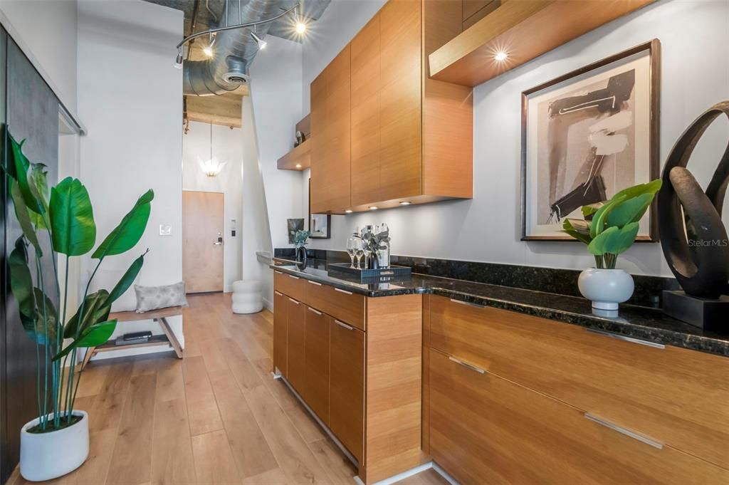 For Sale: $679,000 (1 beds, 1 baths, 1074 Square Feet)