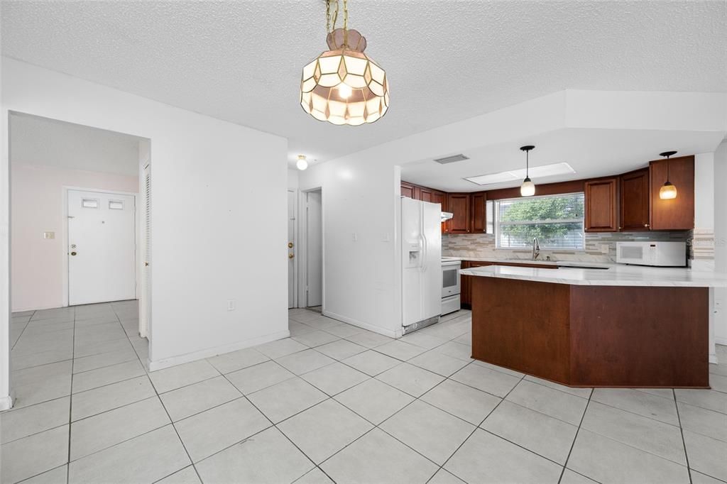 En Venta: $499,000 (3 camas, 3 baños, 1694 Pies cuadrados)