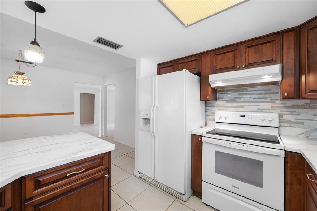 En Venta: $499,000 (3 camas, 3 baños, 1694 Pies cuadrados)