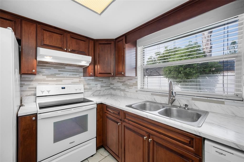 En Venta: $499,000 (3 camas, 3 baños, 1694 Pies cuadrados)