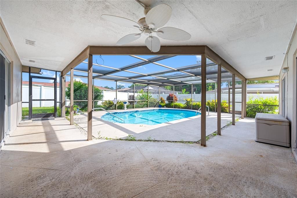 En Venta: $499,000 (3 camas, 3 baños, 1694 Pies cuadrados)