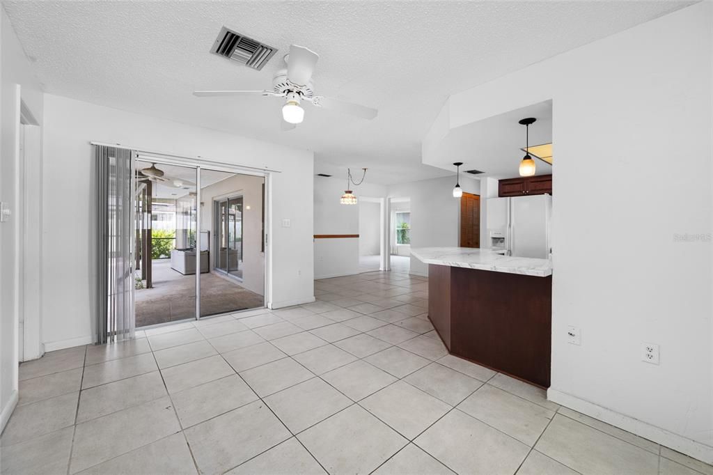 En Venta: $499,000 (3 camas, 3 baños, 1694 Pies cuadrados)