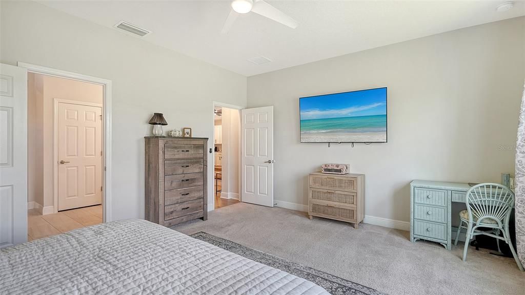 For Sale: $499,000 (4 beds, 3 baths, 2549 Square Feet)
