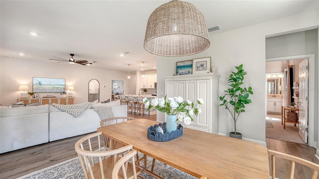For Sale: $499,000 (4 beds, 3 baths, 2549 Square Feet)