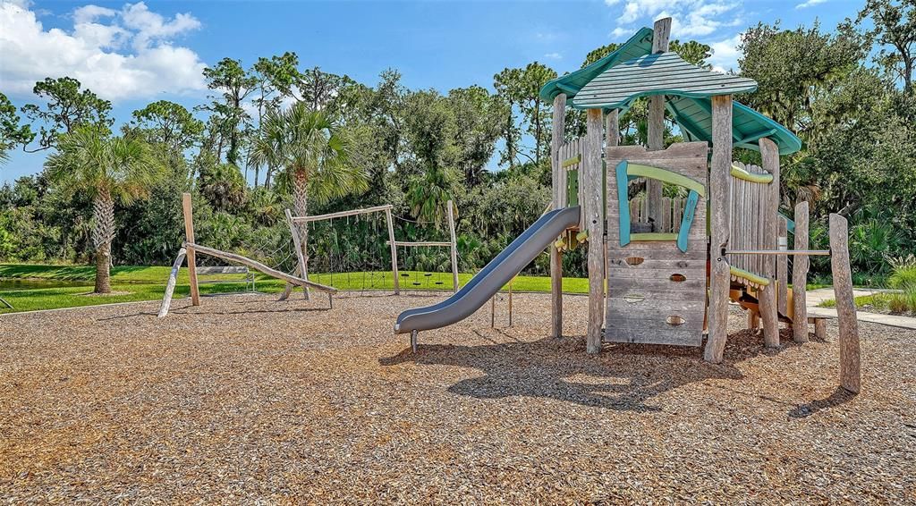 For Sale: $499,000 (4 beds, 3 baths, 2549 Square Feet)