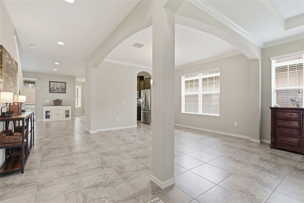 For Sale: $672,000 (5 beds, 4 baths, 3500 Square Feet)