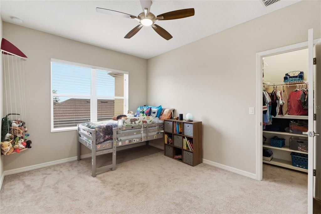 For Sale: $672,000 (5 beds, 4 baths, 3500 Square Feet)