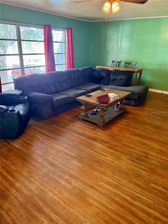En Venta: $200,000 (2 camas, 2 baños, 1776 Pies cuadrados)