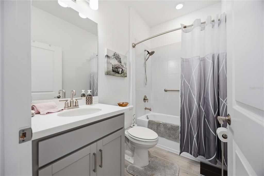 For Sale: $290,000 (2 beds, 2 baths, 1526 Square Feet)