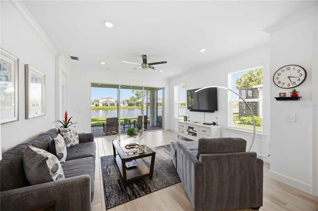 For Sale: $290,000 (2 beds, 2 baths, 1526 Square Feet)