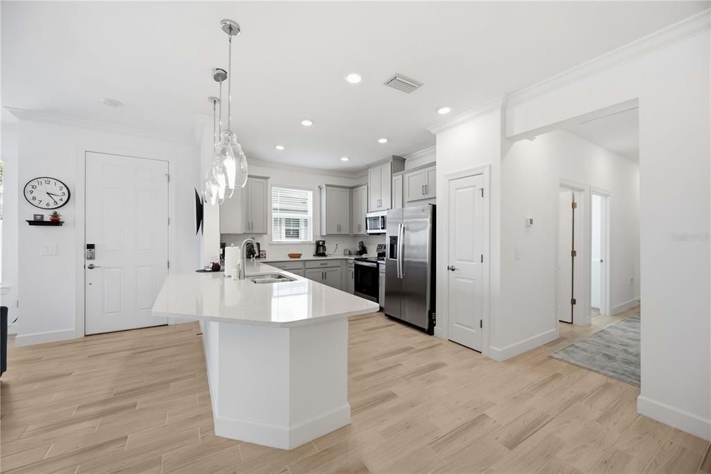 For Sale: $290,000 (2 beds, 2 baths, 1526 Square Feet)