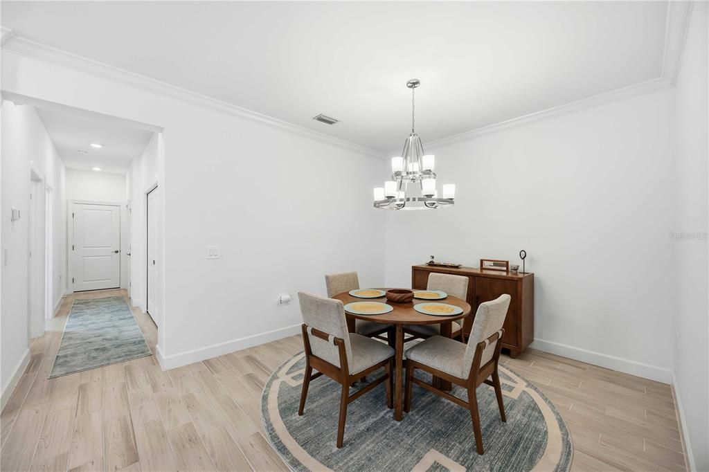 For Sale: $290,000 (2 beds, 2 baths, 1526 Square Feet)