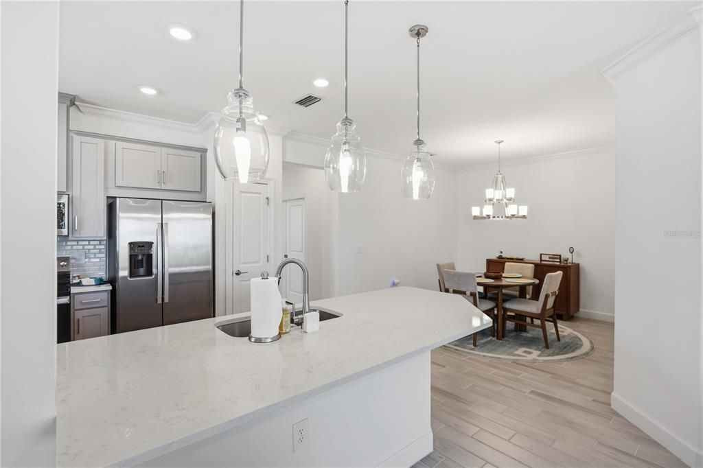 For Sale: $290,000 (2 beds, 2 baths, 1526 Square Feet)