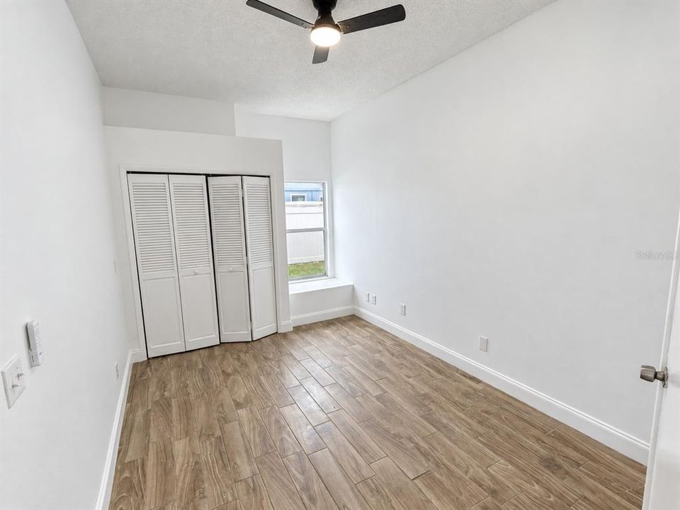 For Sale: $374,500 (4 beds, 2 baths, 1726 Square Feet)