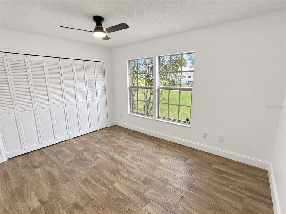For Sale: $374,500 (4 beds, 2 baths, 1726 Square Feet)