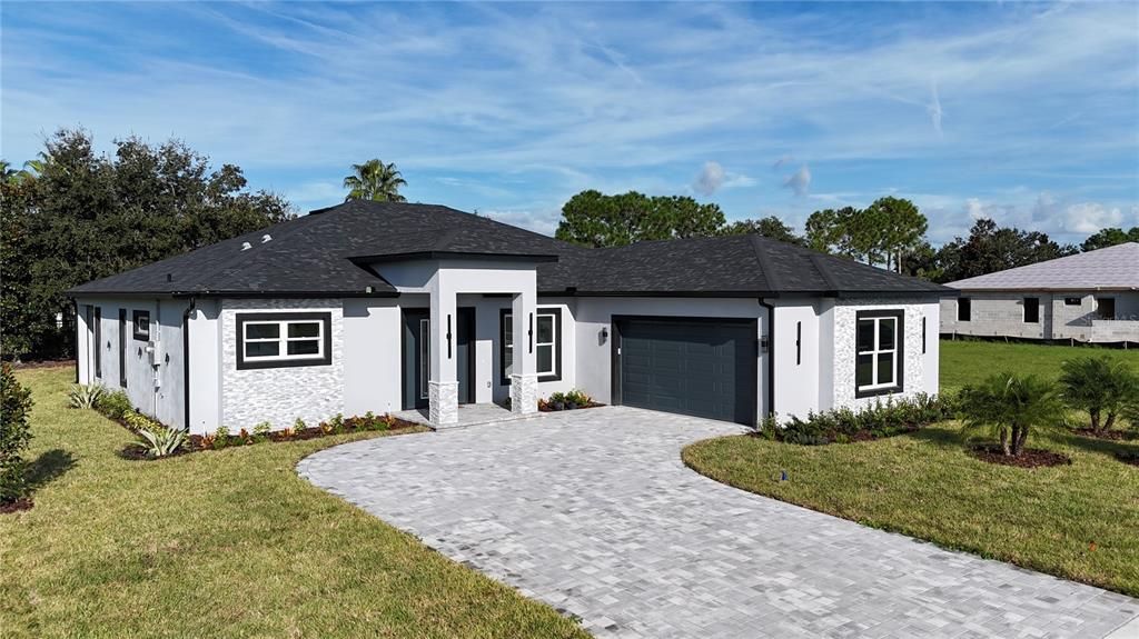 For Sale: $850,000 (5 beds, 3 baths, 2420 Square Feet)