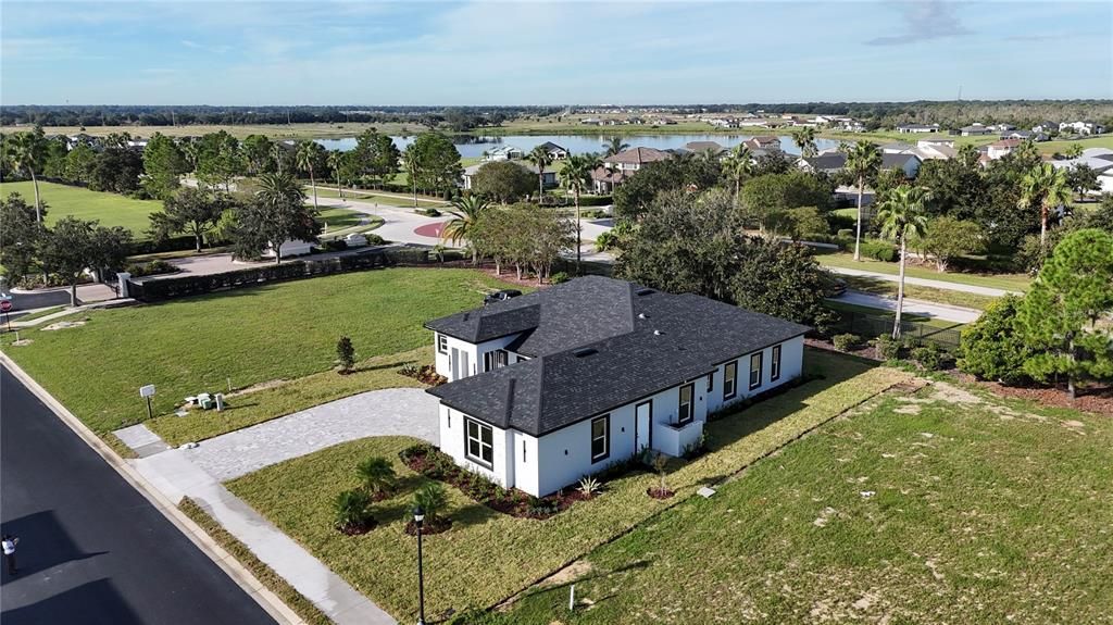 For Sale: $850,000 (5 beds, 3 baths, 2420 Square Feet)