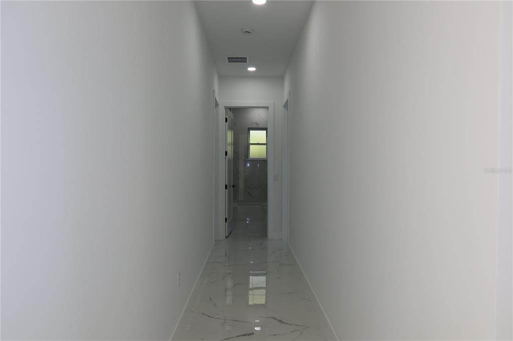 For Sale: $850,000 (5 beds, 3 baths, 2420 Square Feet)