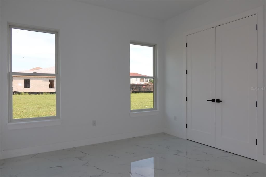 For Sale: $850,000 (5 beds, 3 baths, 2420 Square Feet)