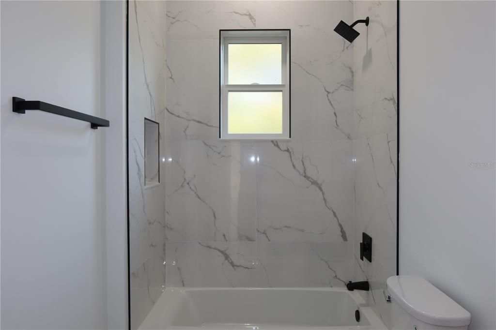 For Sale: $850,000 (5 beds, 3 baths, 2420 Square Feet)