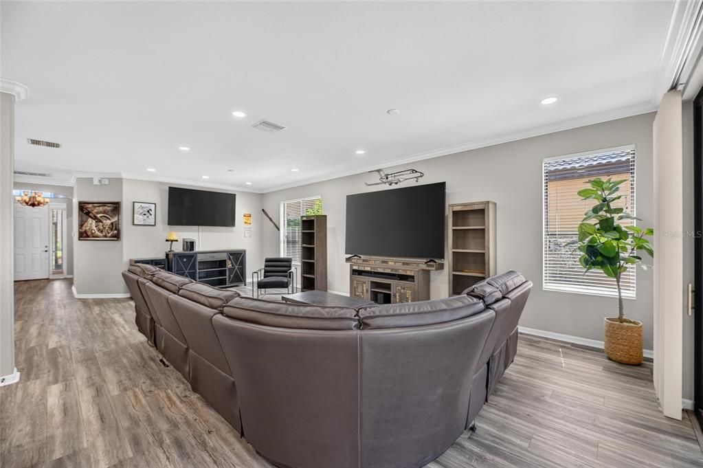 For Rent: $2,800 (3 beds, 2 baths, 2179 Square Feet)