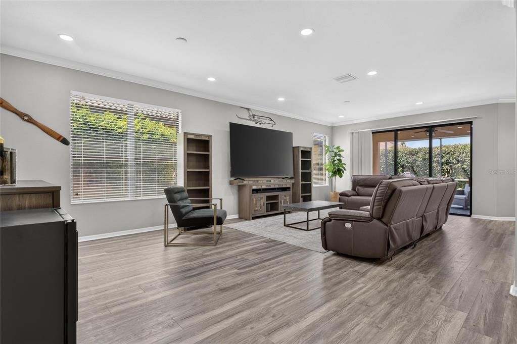 For Rent: $2,800 (3 beds, 2 baths, 2179 Square Feet)