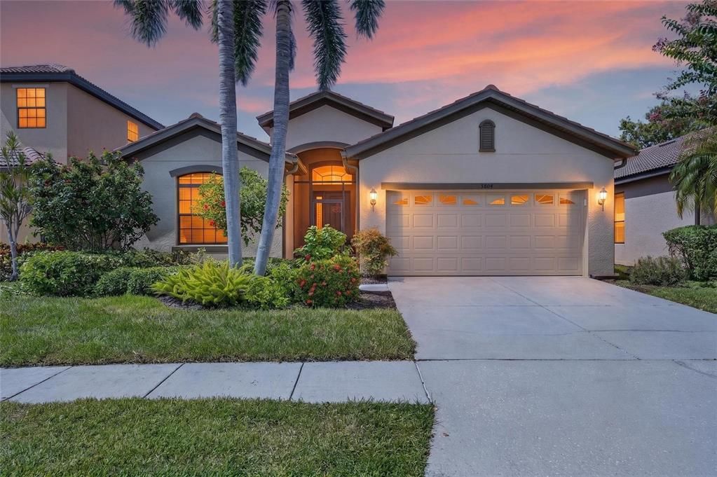 For Rent: $2,800 (3 beds, 2 baths, 2179 Square Feet)