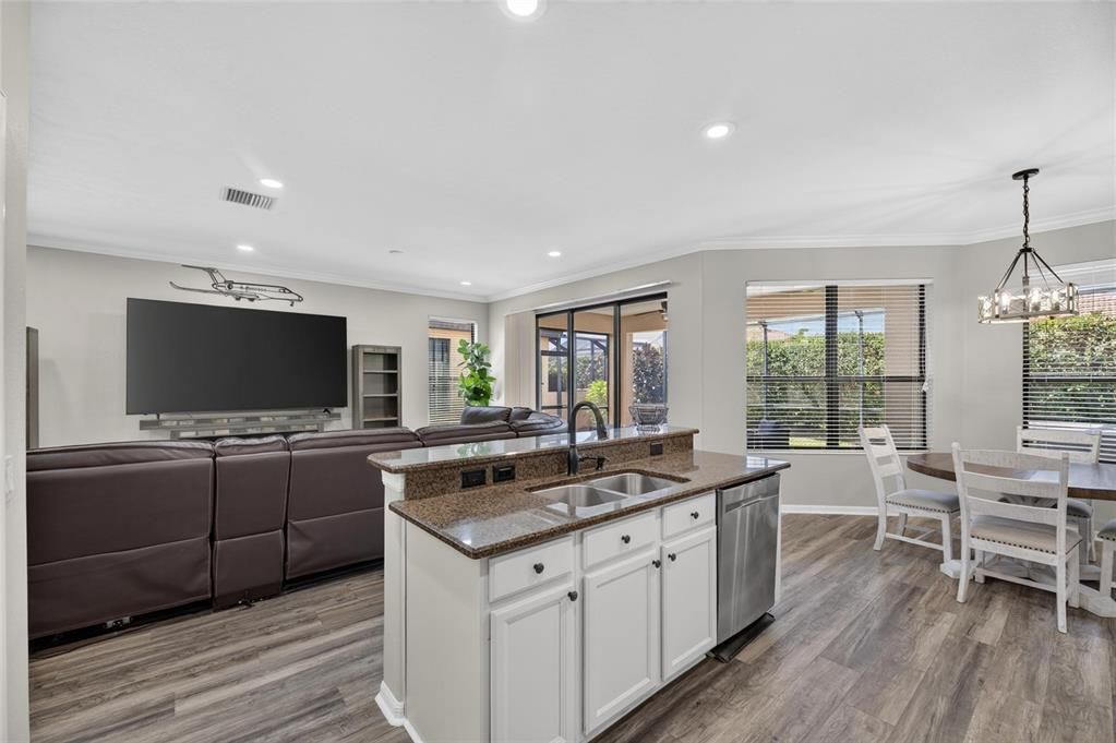 For Rent: $2,800 (3 beds, 2 baths, 2179 Square Feet)