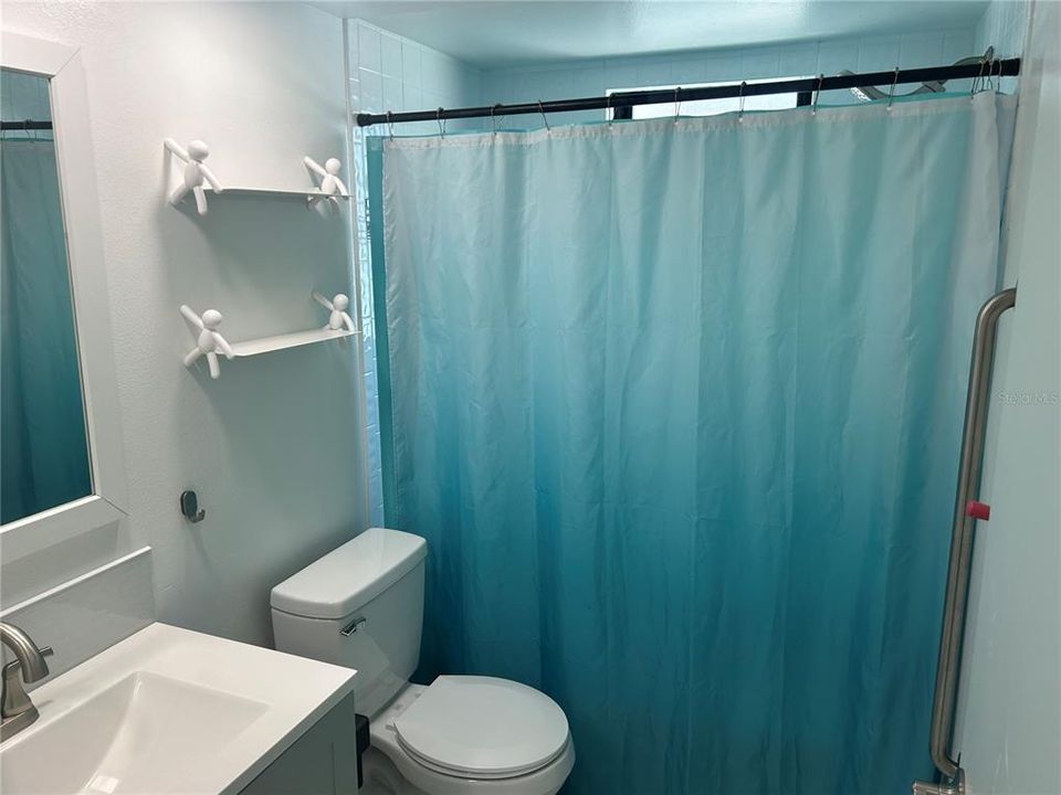 For Sale: $475,000 (2 beds, 2 baths, 1215 Square Feet)
