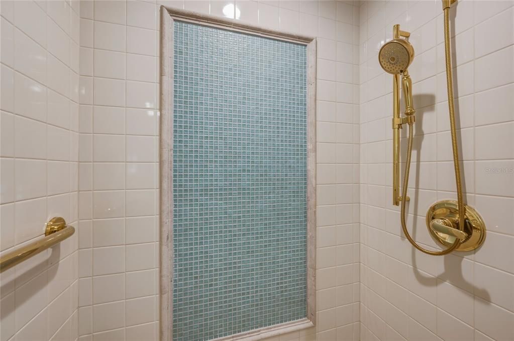 En Renta: $15,500 (3 camas, 3 baños, 2489 Pies cuadrados)