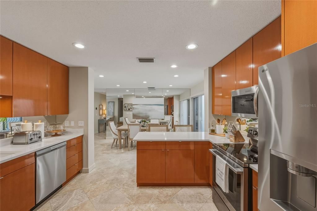 En Renta: $15,500 (3 camas, 3 baños, 2489 Pies cuadrados)