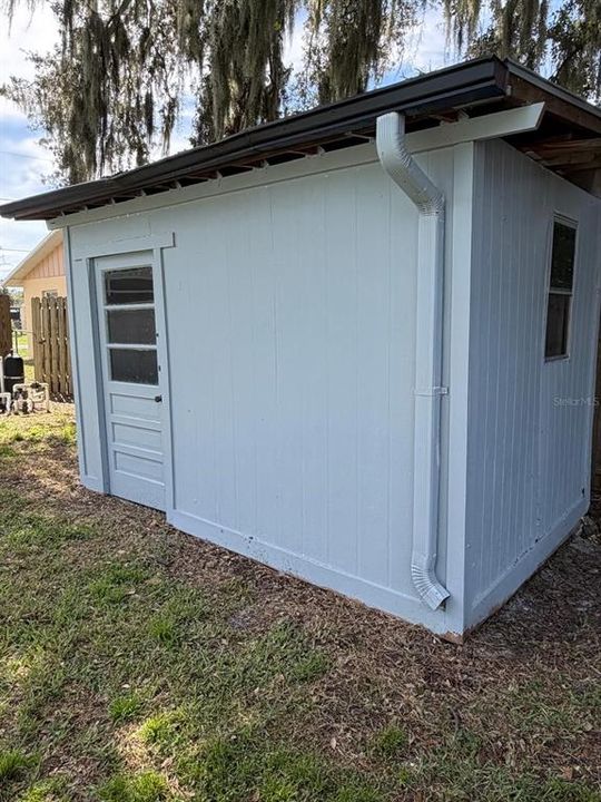 For Sale: $315,000 (2 beds, 1 baths, 825 Square Feet)