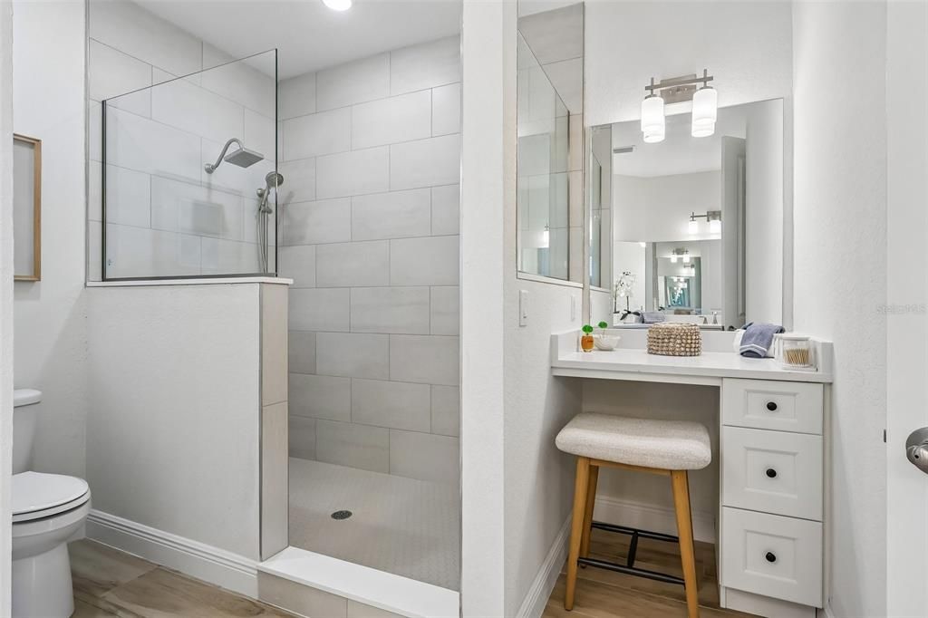 En Venta: $695,000 (2 camas, 2 baños, 1384 Pies cuadrados)