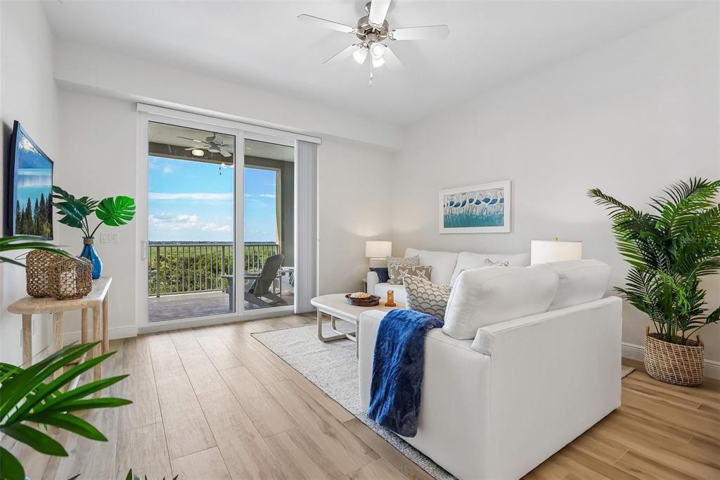 En Venta: $695,000 (2 camas, 2 baños, 1384 Pies cuadrados)