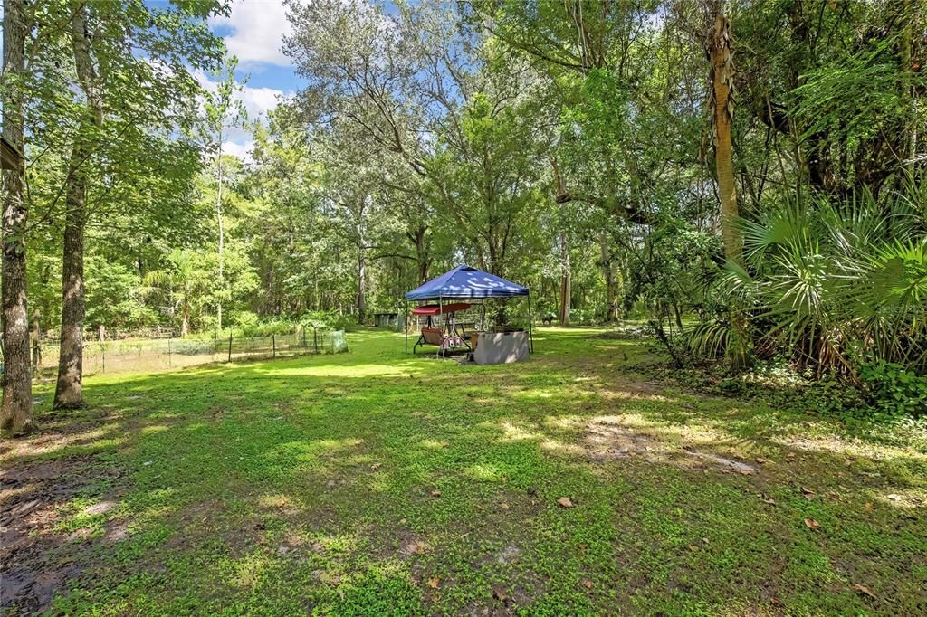 For Sale: $299,900 (3 beds, 2 baths, 923 Square Feet)