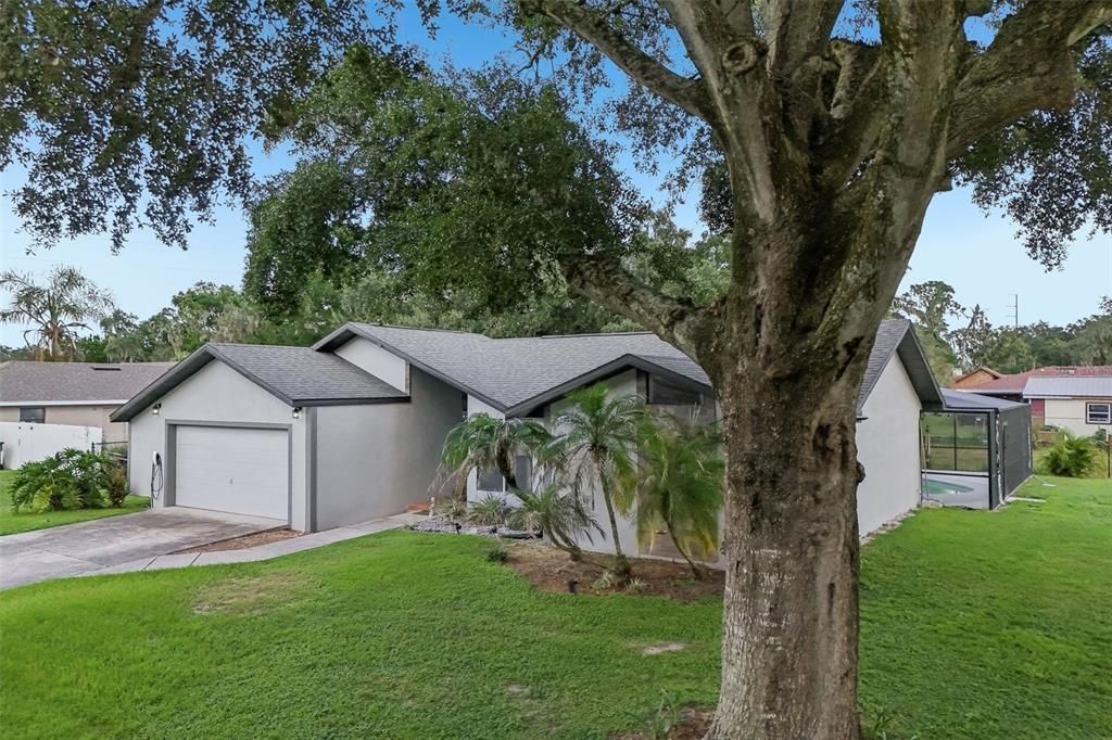 For Sale: $350,000 (3 beds, 2 baths, 1762 Square Feet)