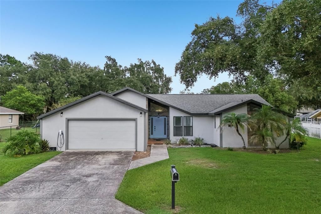 For Sale: $350,000 (3 beds, 2 baths, 1762 Square Feet)