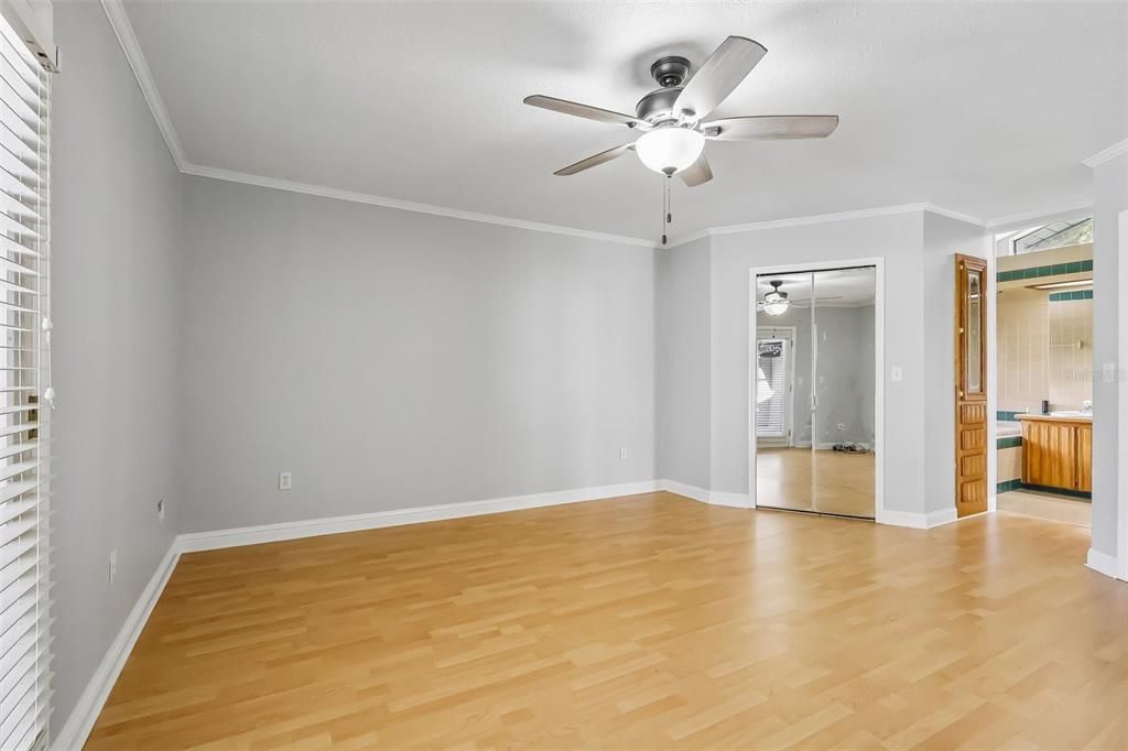 For Sale: $350,000 (3 beds, 2 baths, 1762 Square Feet)