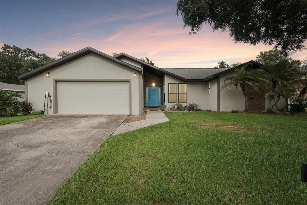 For Sale: $350,000 (3 beds, 2 baths, 1762 Square Feet)