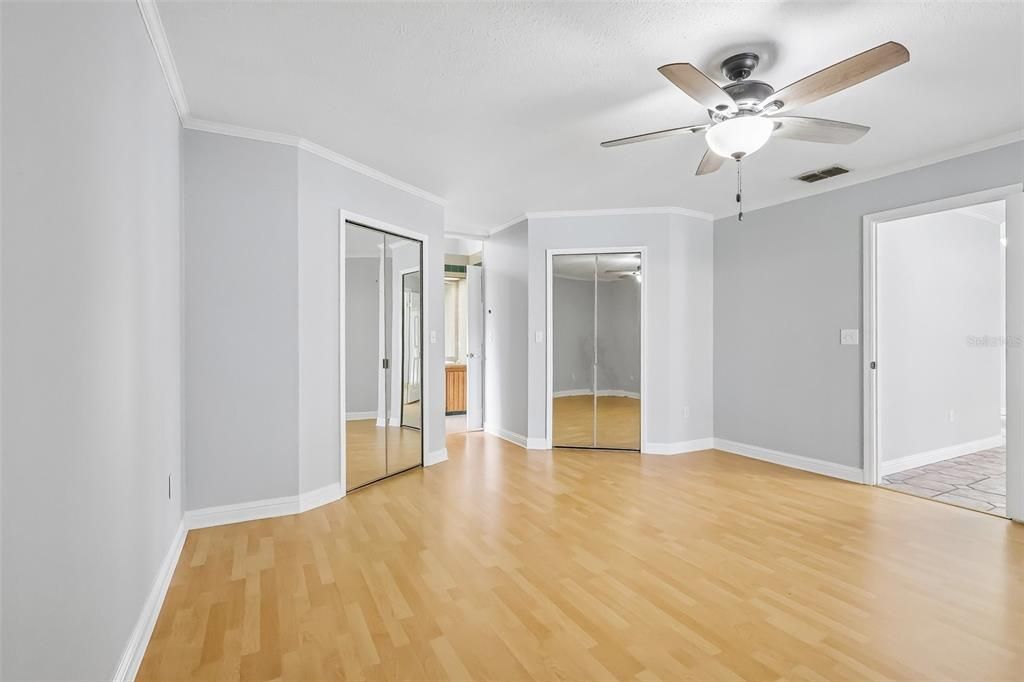 For Sale: $350,000 (3 beds, 2 baths, 1762 Square Feet)