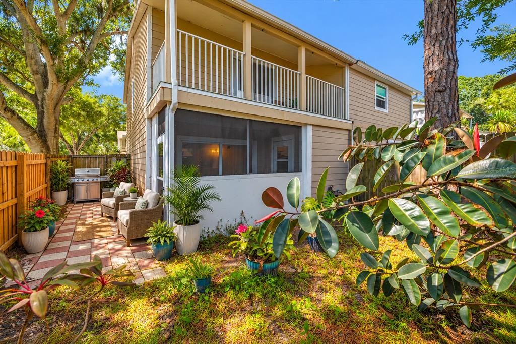 For Sale: $199,900 (2 beds, 1 baths, 1080 Square Feet)