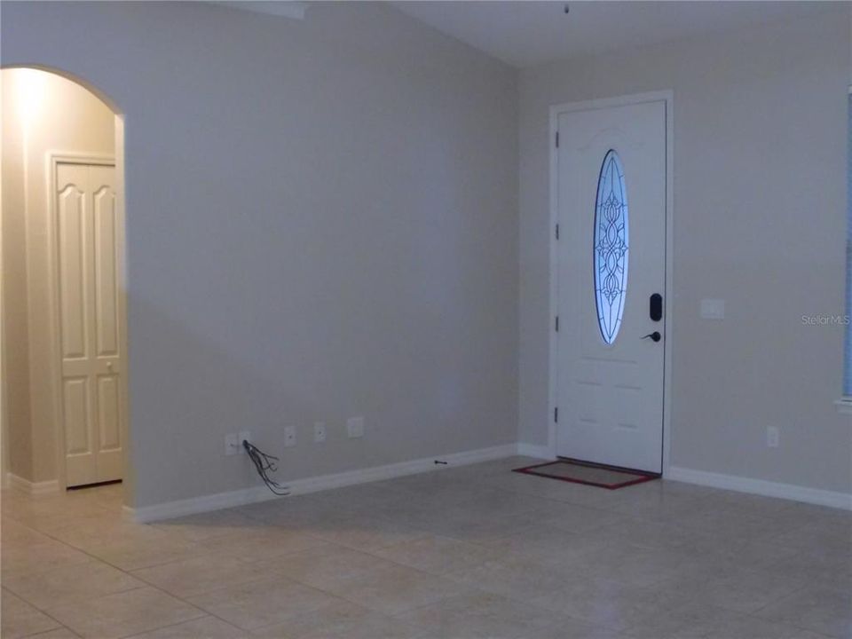 For Sale: $395,000 (3 beds, 2 baths, 1605 Square Feet)