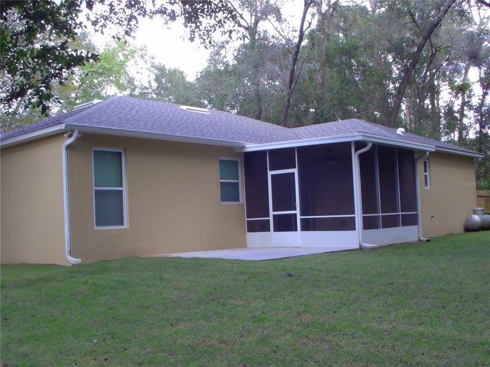 For Sale: $395,000 (3 beds, 2 baths, 1605 Square Feet)