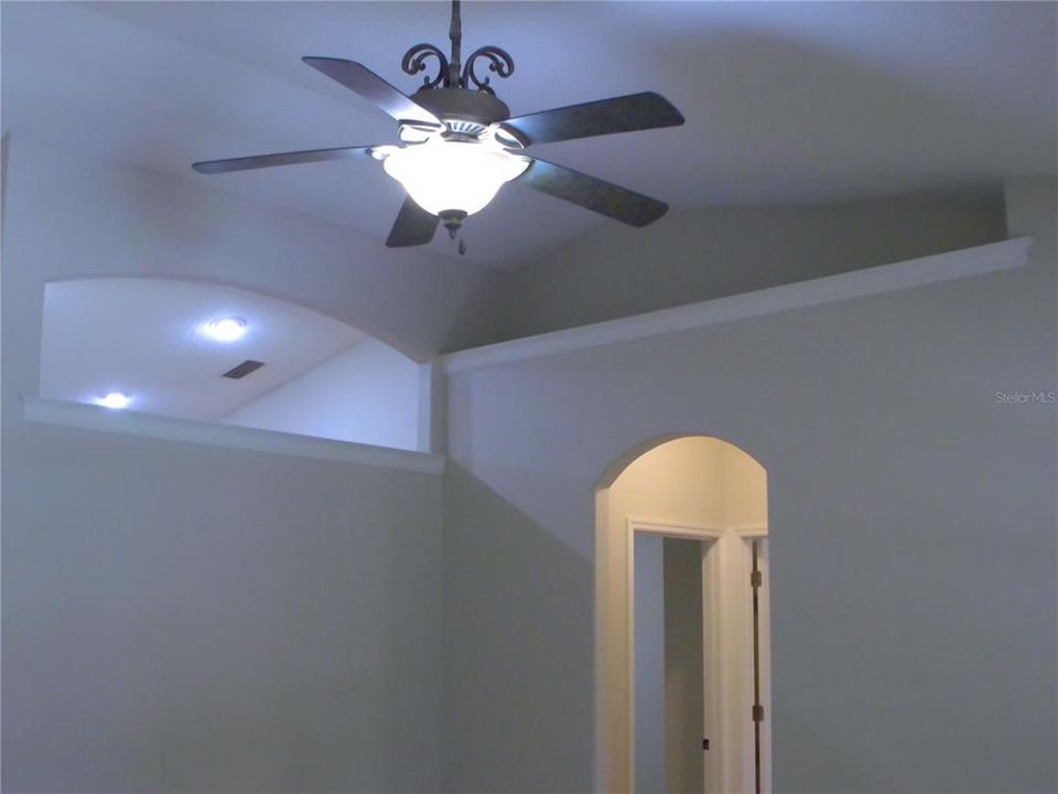 For Sale: $395,000 (3 beds, 2 baths, 1605 Square Feet)
