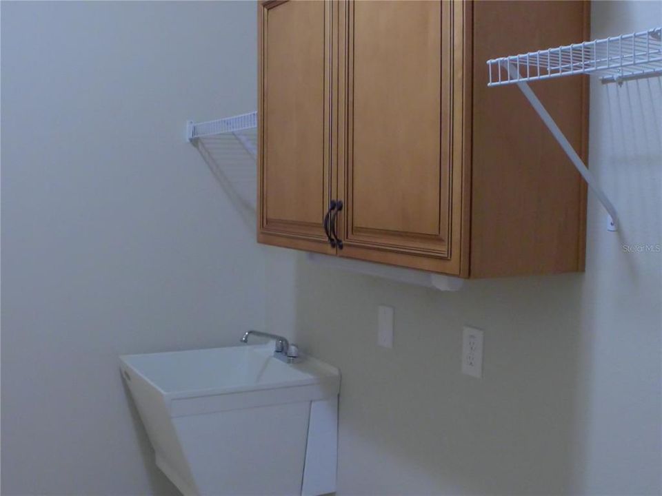 For Sale: $395,000 (3 beds, 2 baths, 1605 Square Feet)