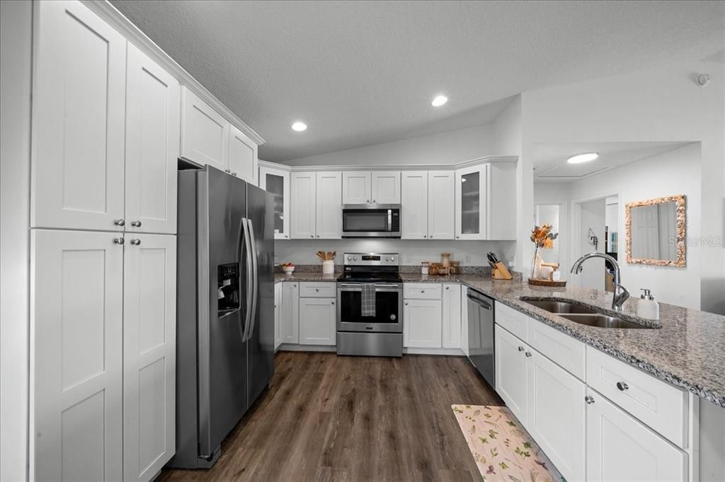 For Sale: $249,000 (3 beds, 2 baths, 1320 Square Feet)