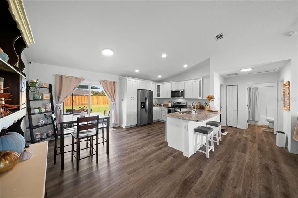 For Sale: $249,000 (3 beds, 2 baths, 1320 Square Feet)
