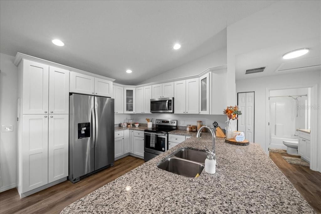 For Sale: $249,000 (3 beds, 2 baths, 1320 Square Feet)