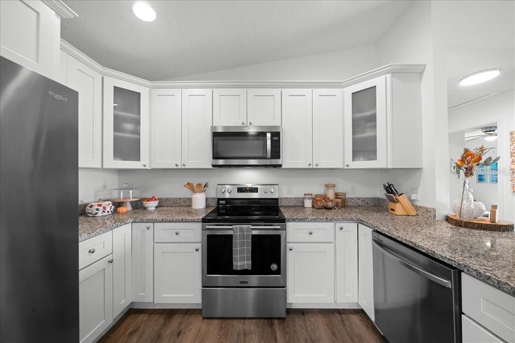 For Sale: $249,000 (3 beds, 2 baths, 1320 Square Feet)