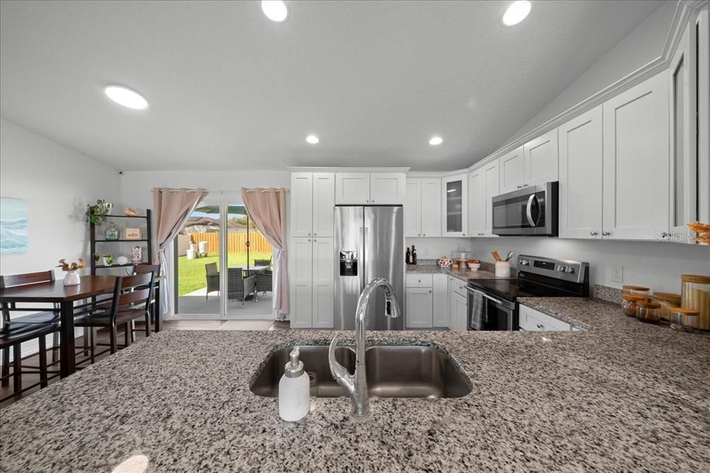 For Sale: $249,000 (3 beds, 2 baths, 1320 Square Feet)